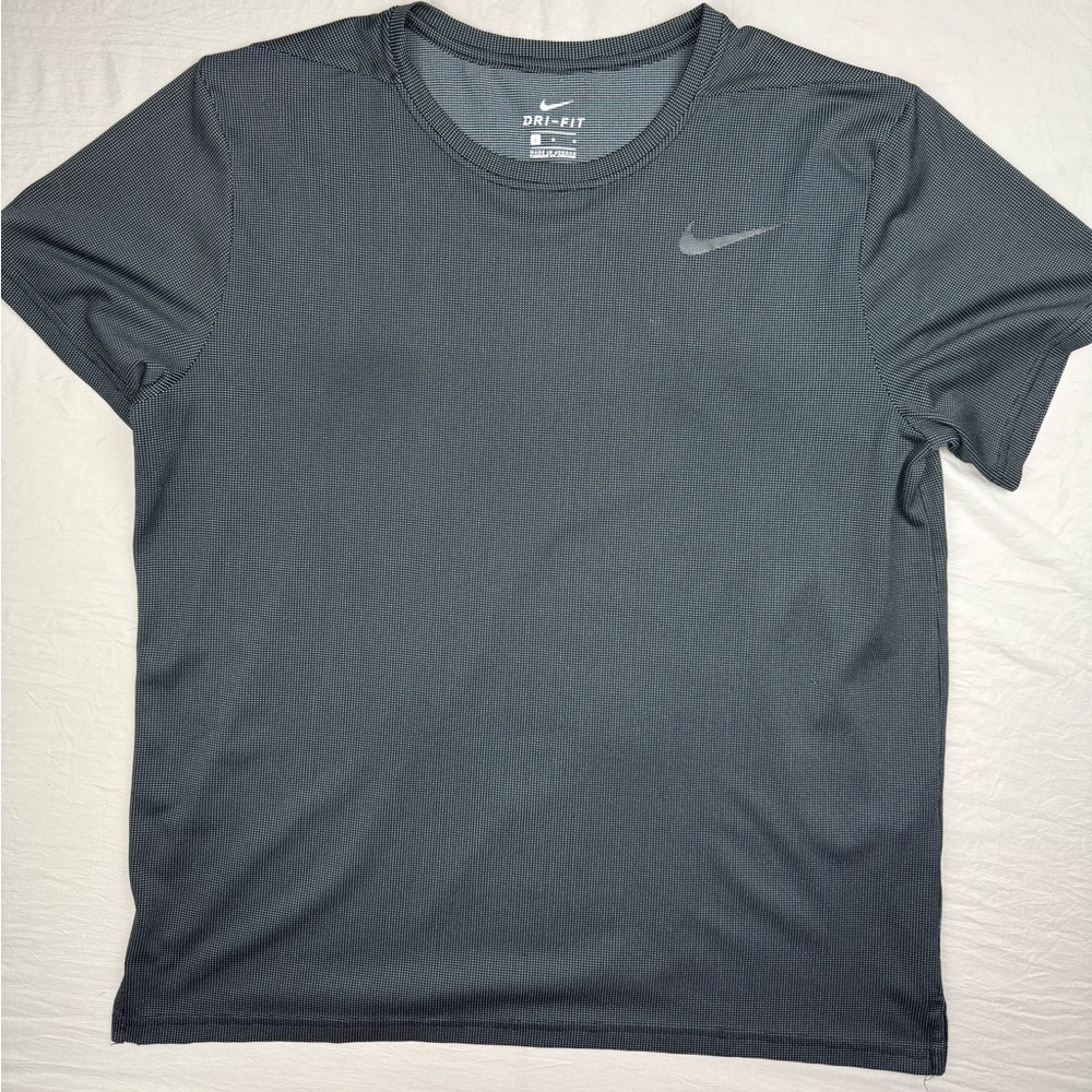 Nike women’s Short Sleeve Dri-FIT Shirt - Charcoal Gray